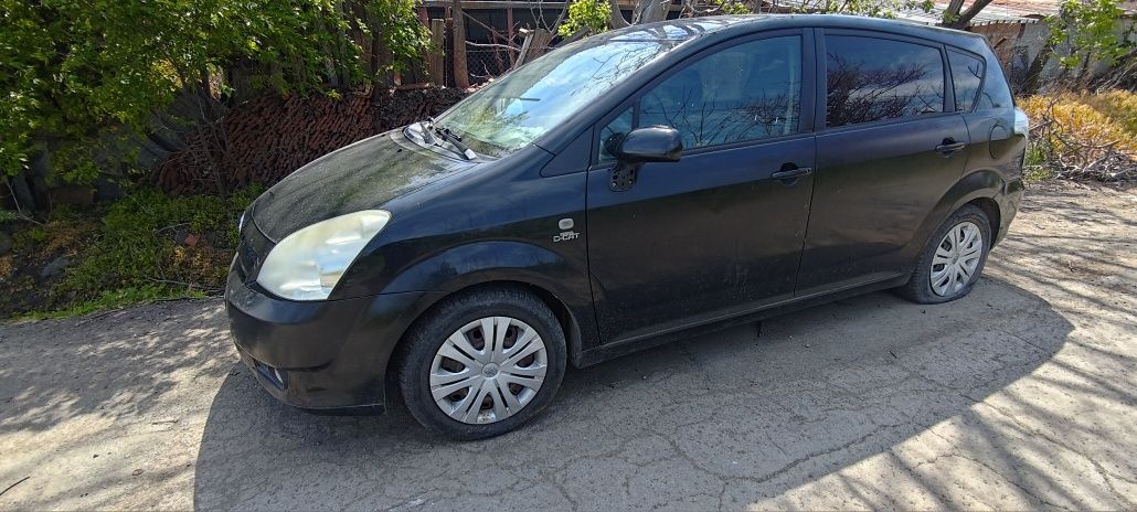Toyota corolla verso d cat на части