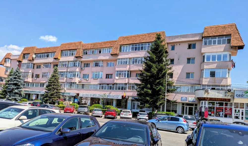 Apartament 3 camere, ultracentral, preț fix