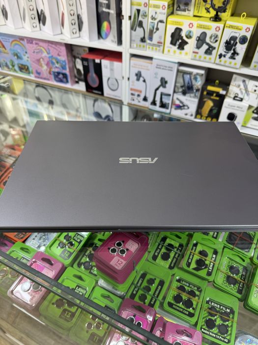 Kompyter asus noutbo sotladi