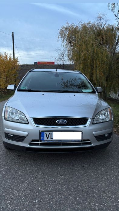 Ford focus 1.6/ pret negociabil