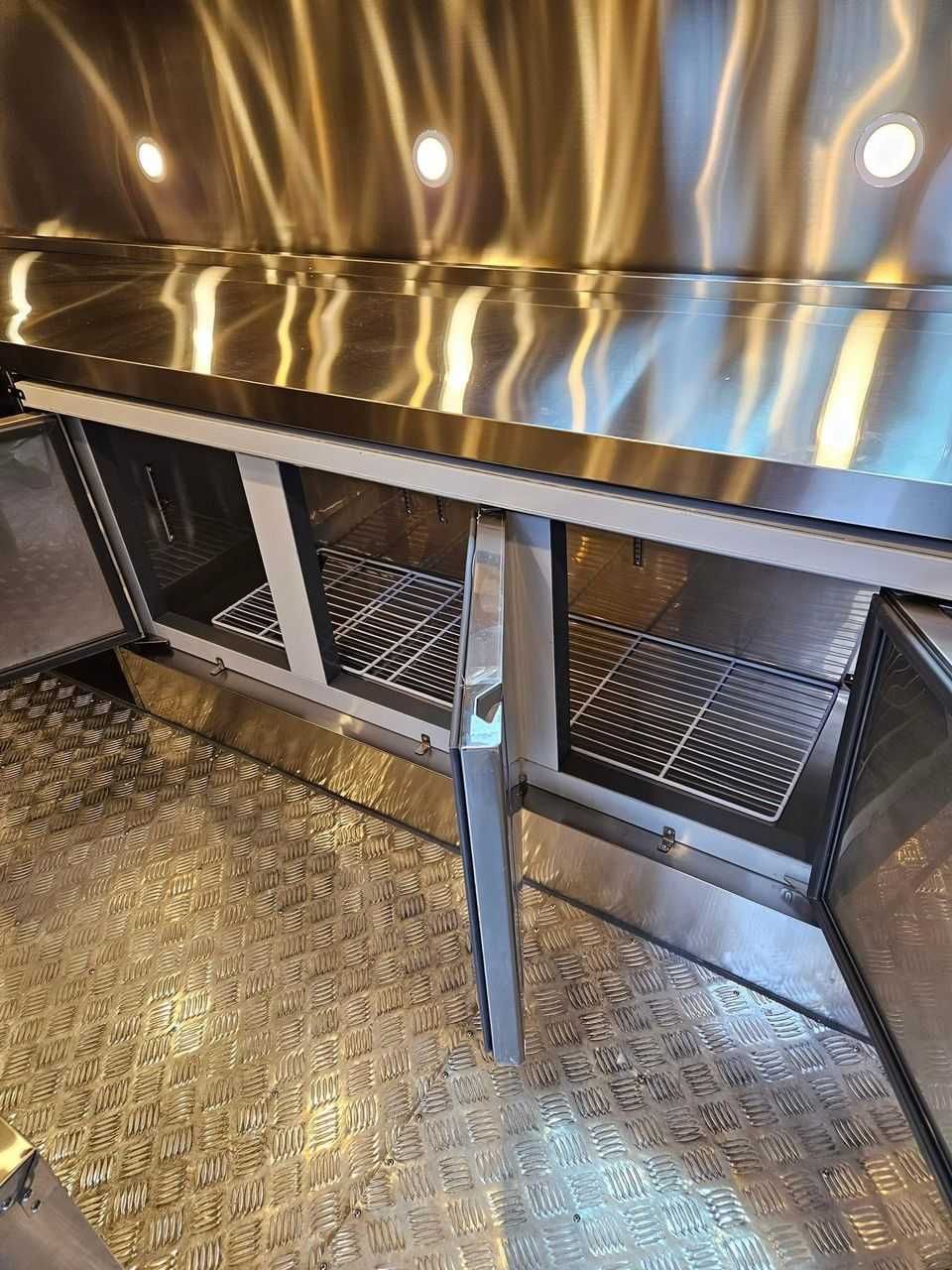 Търговска каравана FoodTruck Каравана за бързо хранене