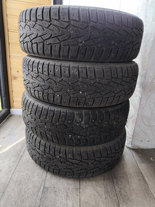 Зимние шипованные шины Nokian Tyres 185/70/R14