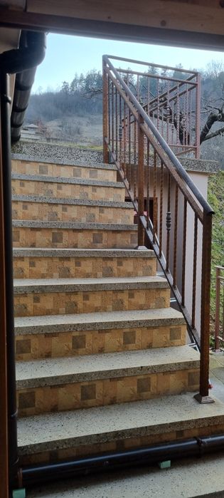 Металообработка, метални конструкции, заварки и заваръчни ремонти.