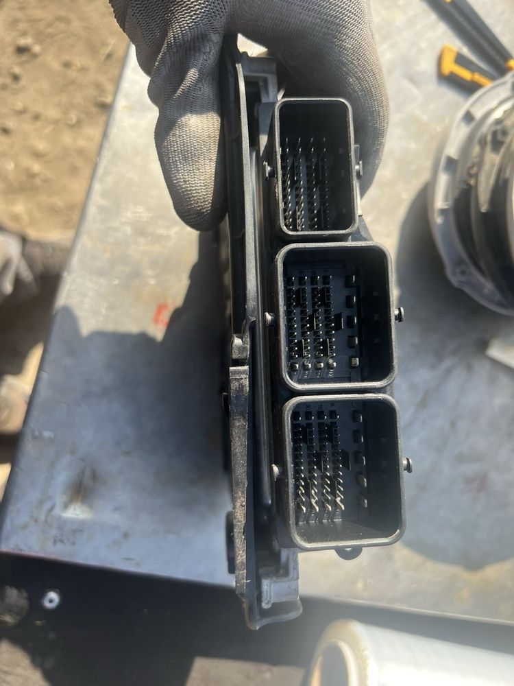 Компютър мотор ECU Peugeot 308 2008 Citroen C3 C4 HDI 30548
