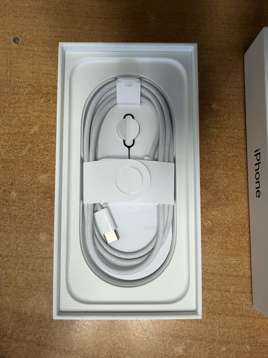 Iphone 16 128gb black