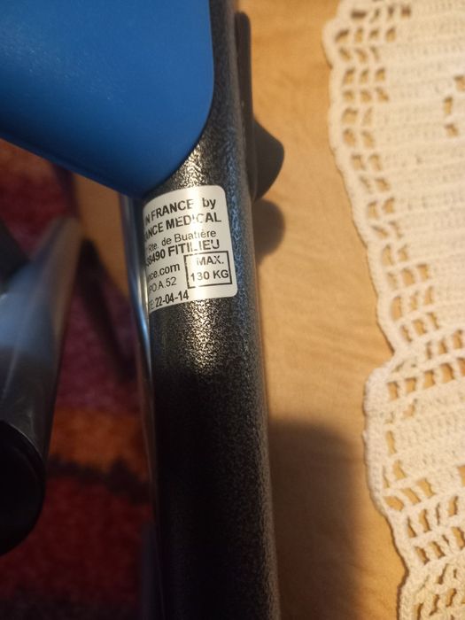 Cârje ortopedice reglabile