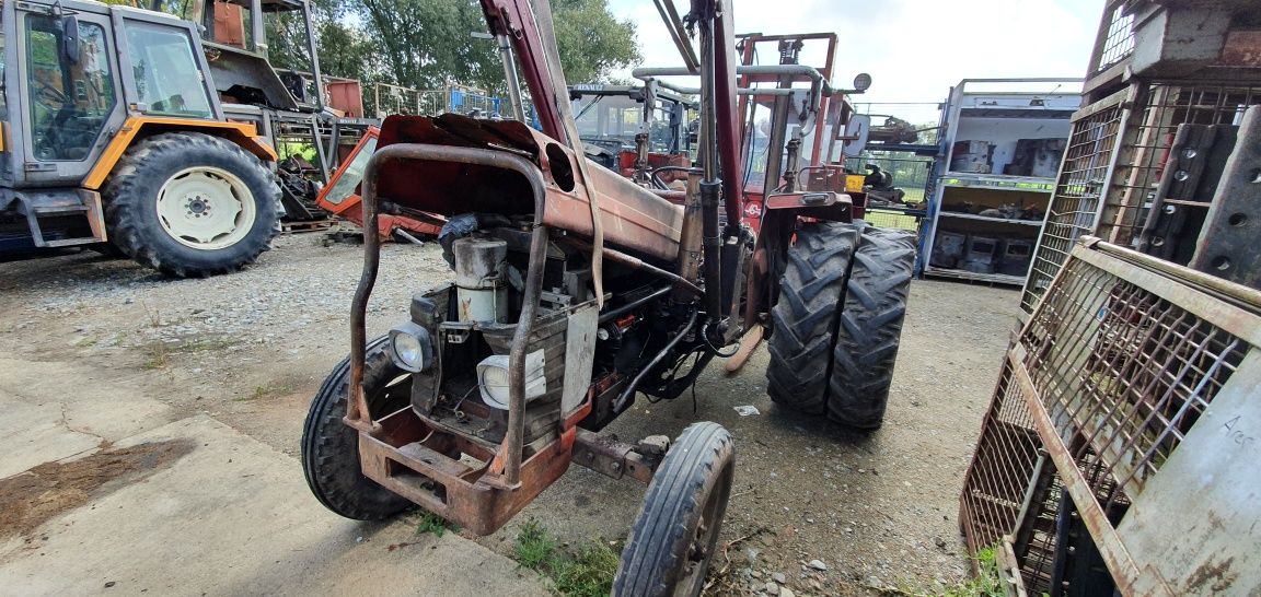 Dezmembrari tractoare Fendt Case John Deere New Holland Claas