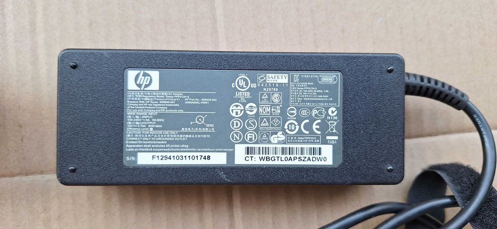 Alimentator incarcator laptop HP 90W şi 65W mufa mare pin central