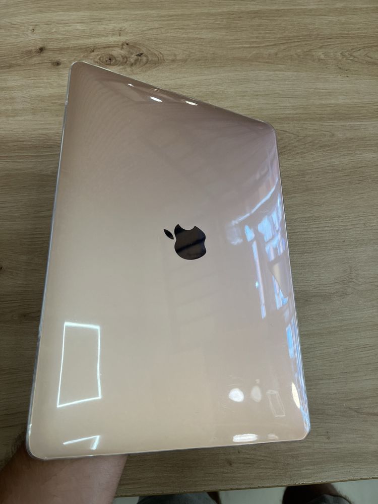 Macbook Air M1 256GB 10 цикъла ПЕРФЕКТЕН