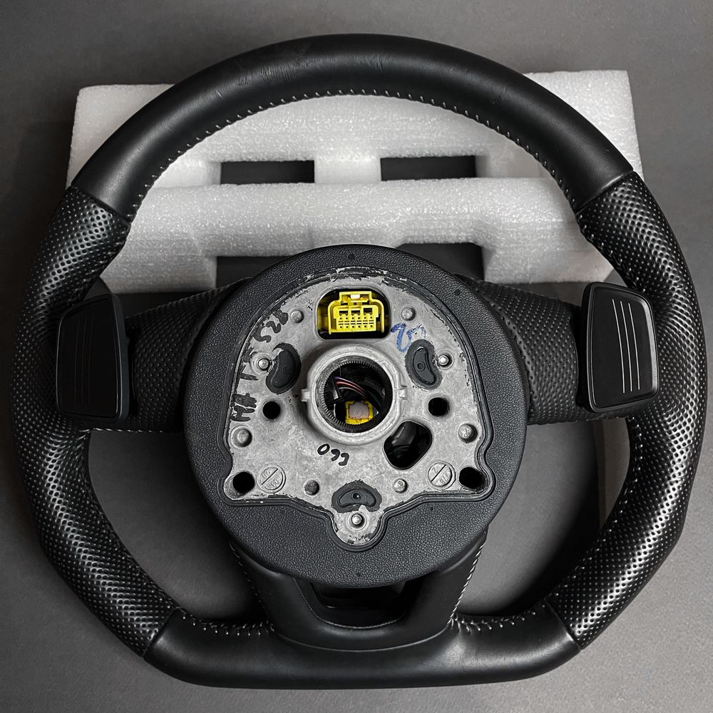 Оригинален волан с пера Ауди С3 8V фейслифт / Audi S3 8V FL Wheel