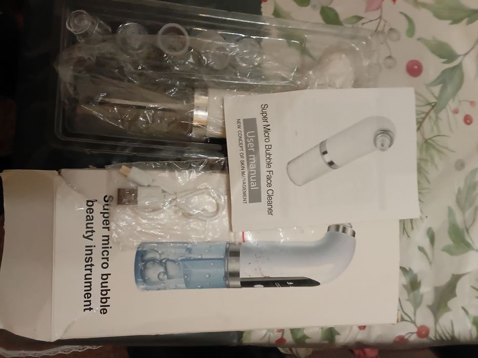 Уред за лице,за почистване на черни точки