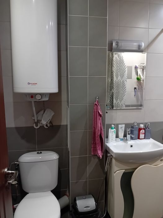 Дава се под наем Двустаен апартамент в Варна, Цветен квартал - 65 кв.м за 430 € - Снимка #7