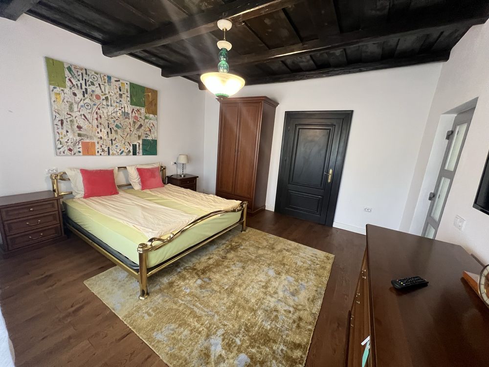 Vand superba casa in Bacia , teren 2000 mp