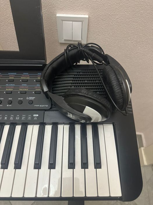 orga yamaha cu stativ