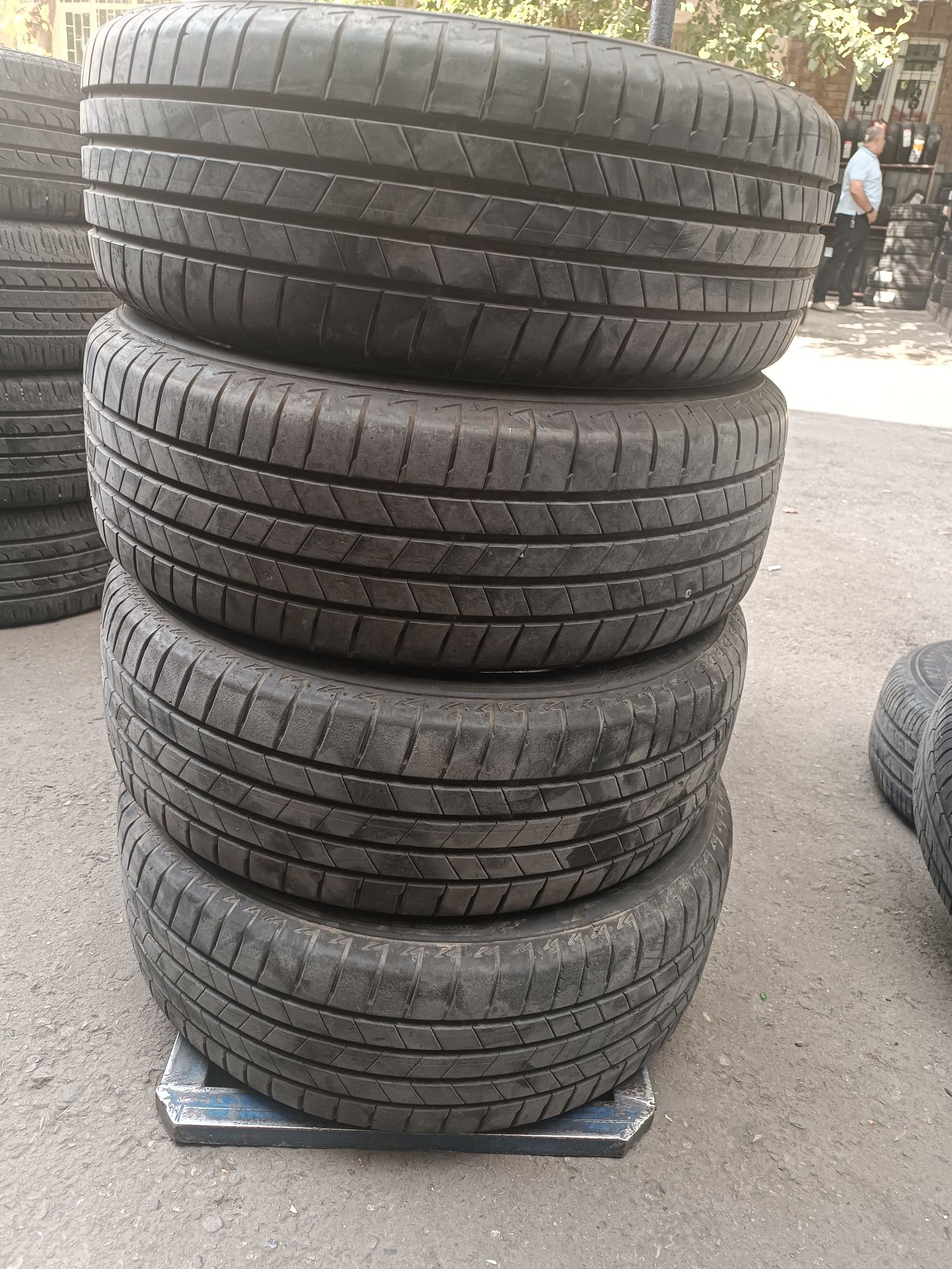 Bridgestone balon 215/55/17 koblt lada bowqa mowinalaga tuwadi