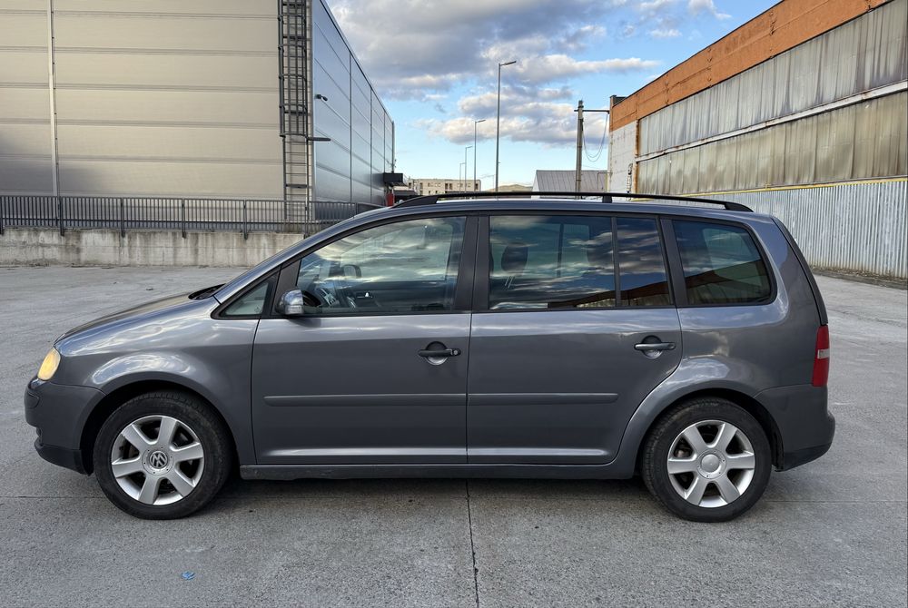 Volkswagen Touran 1.9 TDI 105 CP Automat – 7 locuri, negociabil