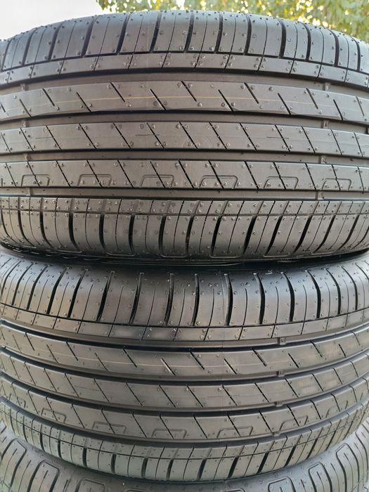 215_55_R17 Good year