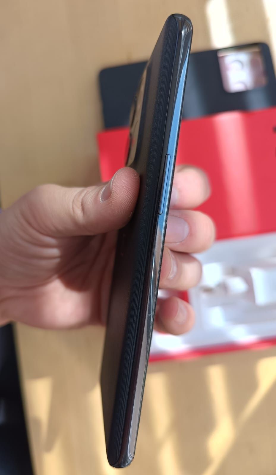 Vând OnePlus 10T cu garanție