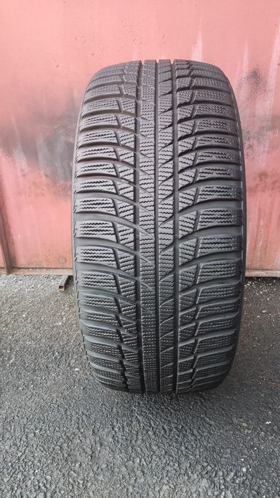 1бр. зимна гума 245/45/17 Bridgestone Blizzak 
dot22
7.5mm 
Добро съст