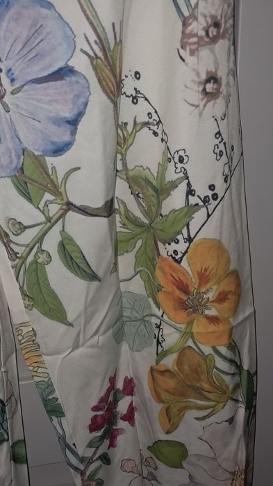 Costum pentru damă
