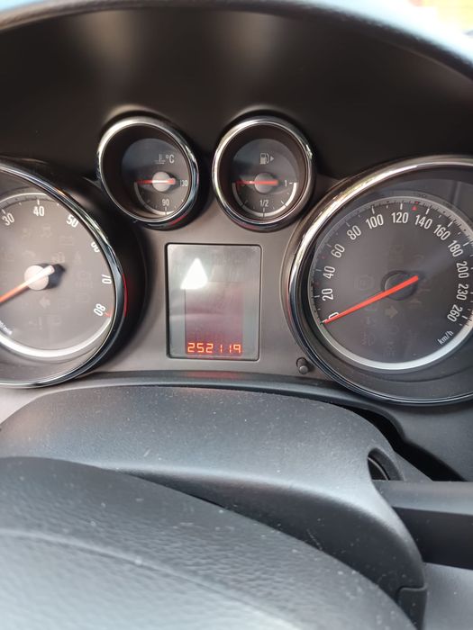 Opel asta J 1.4 benzina