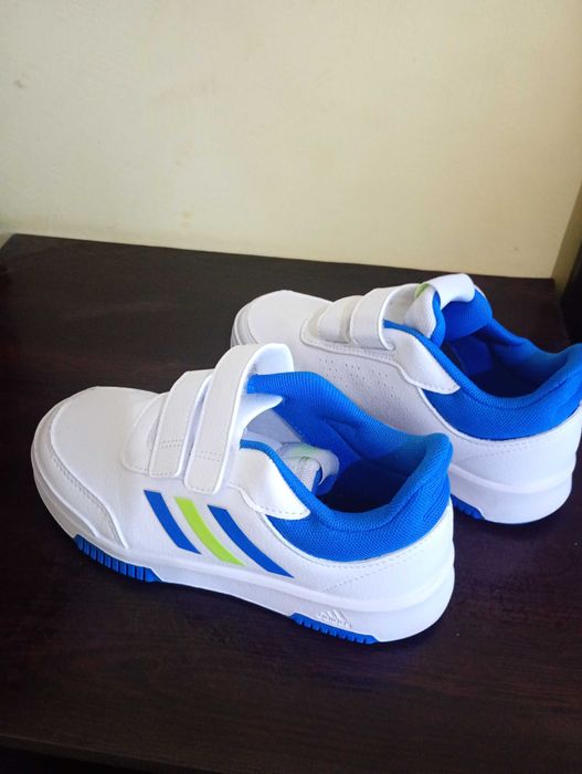 Обувки Adidas 32номер