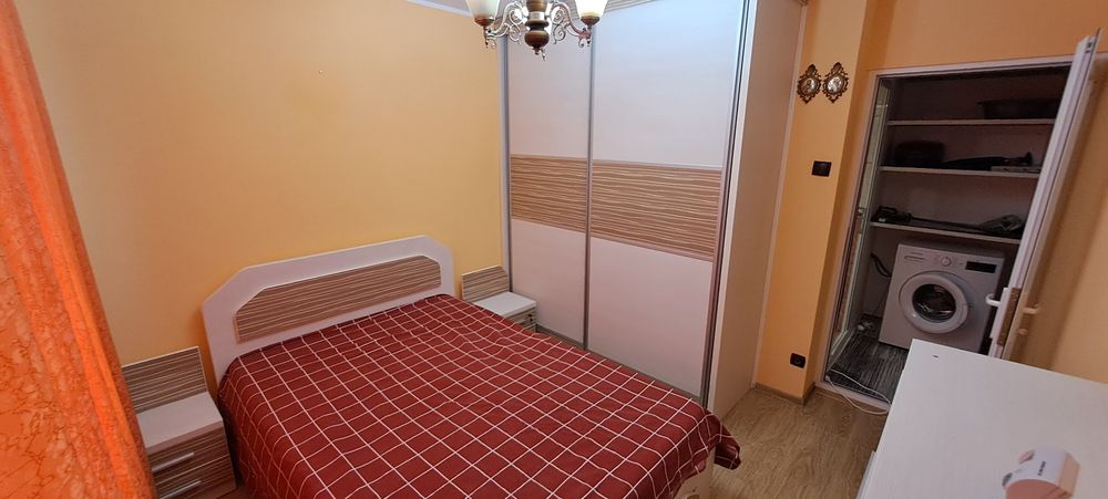 Inchiriez apartament 2 cam decomandat Micro 17