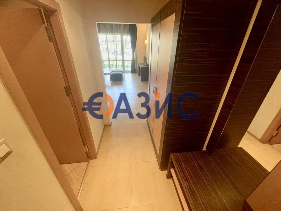 Продава се Двустаен апартамент в к.к. Слънчев бряг - 64 кв.м за 1311 €/кв.м - Снимка #8