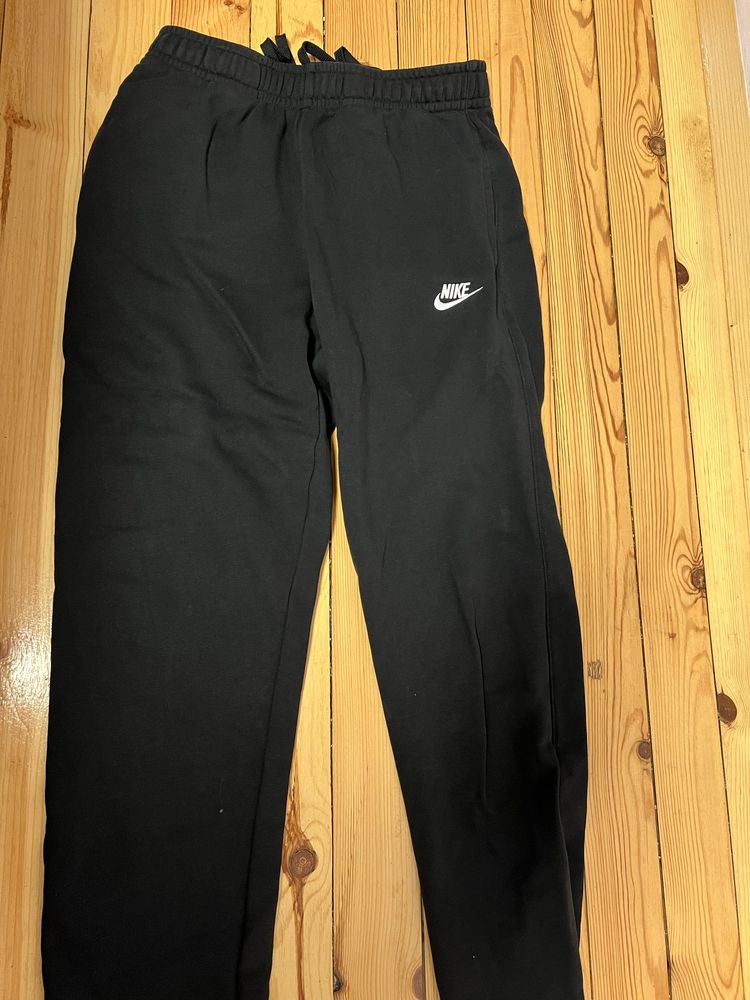 Спортен панталон Nike