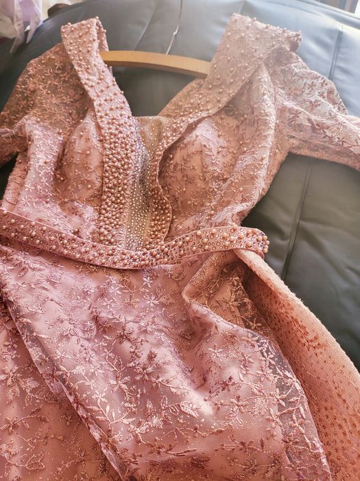 Rochie nasa cu trena