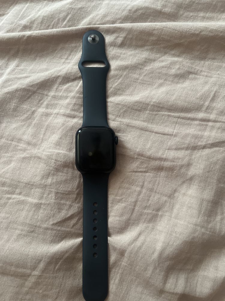Продам apple watch 8