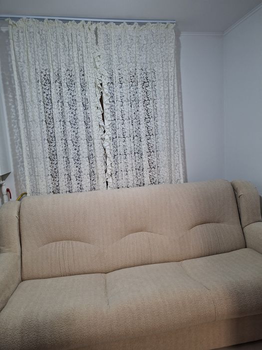 Vand mobilier living doua canapele+2 fotolii