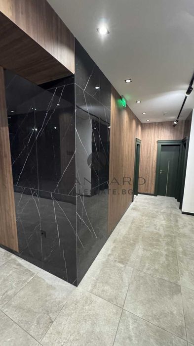 Продава се Тристаен апартамент в Пловдив, Каменица 2 - 117 кв.м за 1411 €/кв.м - Снимка #10