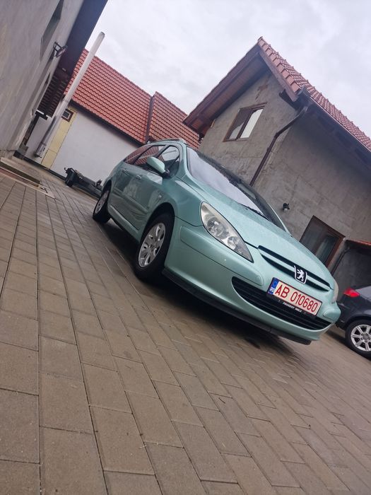 Vând Peujot 307 HDI