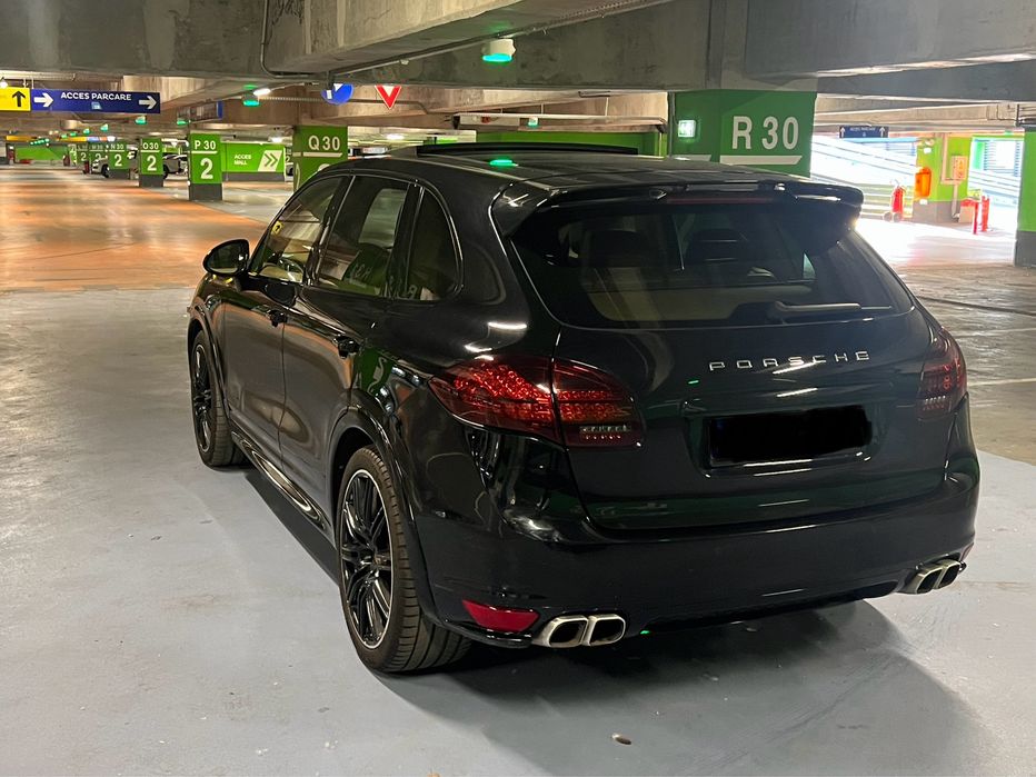 Porsche Cayenne GTS  Panoramic 245CP