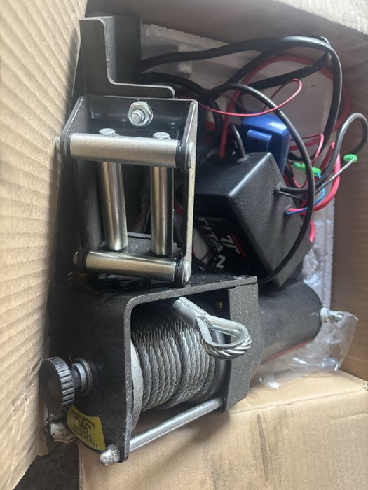 Продавам лебедка за атв