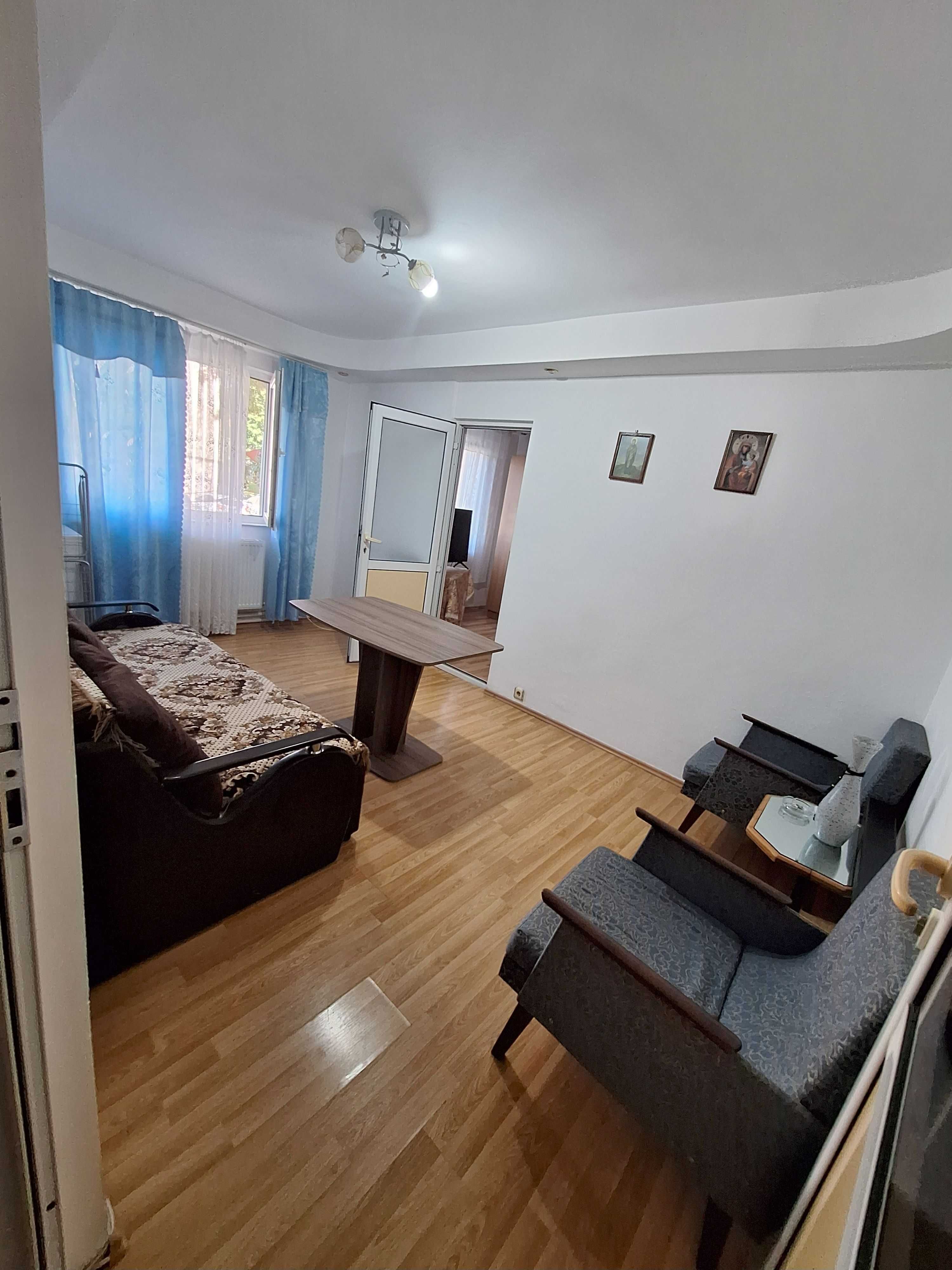 Proprietar inchiriez apartament 2 camere parter Gavana 2