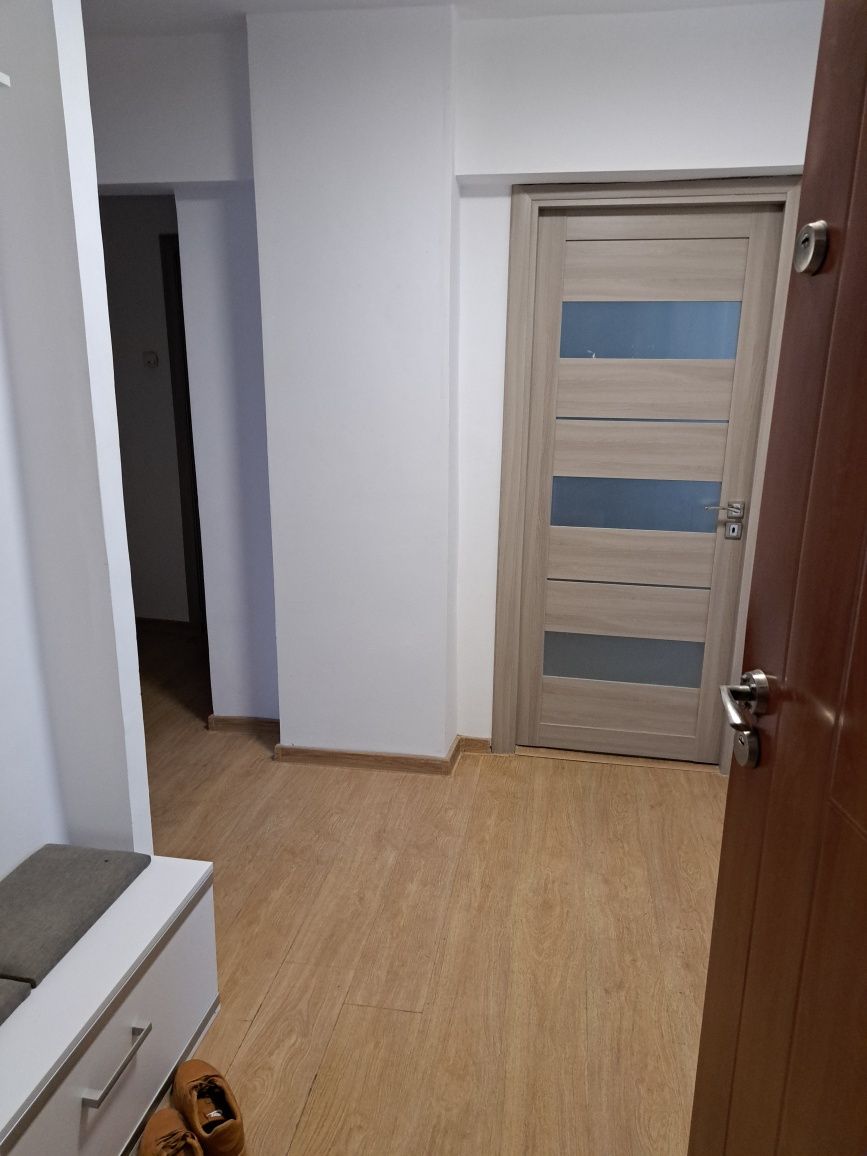 Apartament 3 camere decomandat, modern, spatios