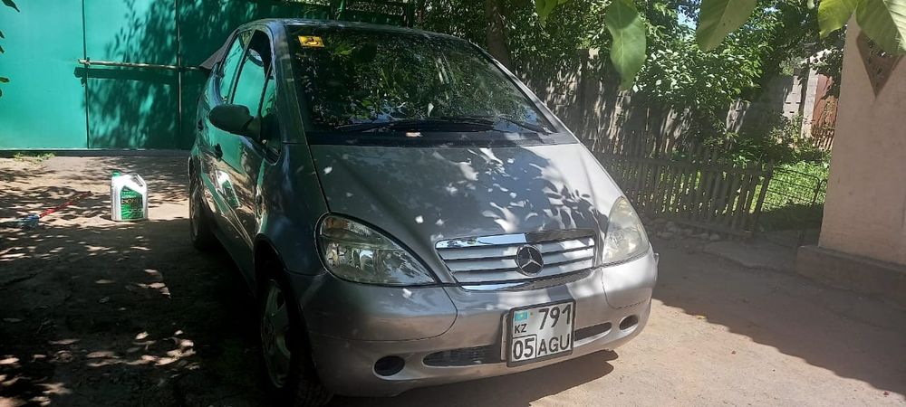 Автомобиль Мерседес А-160