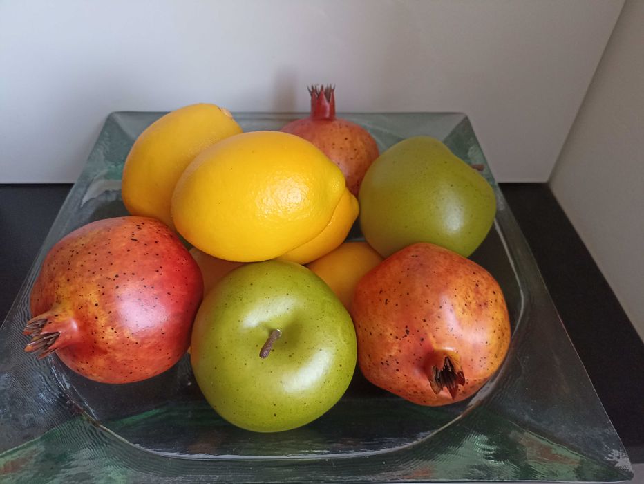 Fructe artificiale