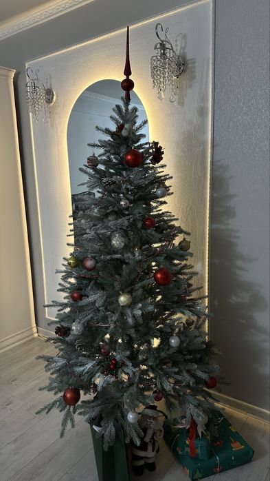 Елка новогодняя ..