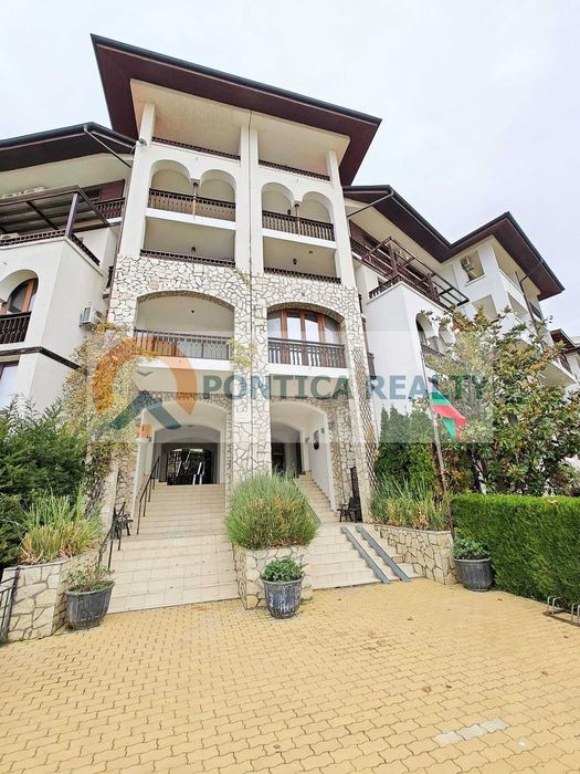 Просторно студио на първа линия с гледка море в Свети Влас