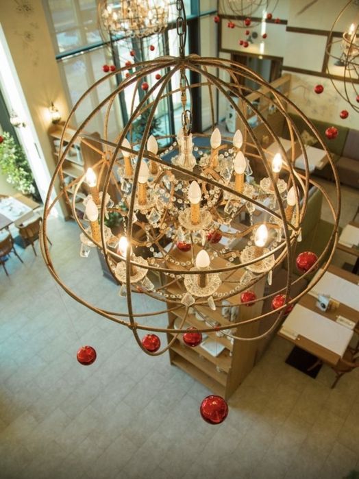 Продам люстру 4 шт