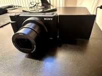 Camera foto Sony ZV-1 ca noua 2 baterii, card microSD, full cutie