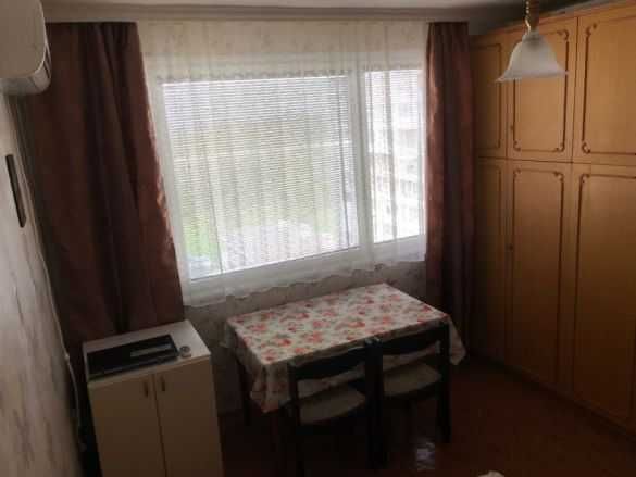 Дава се под наем Двустаен апартамент в Бургас, Зорница - 56 кв.м за 195 € - Снимка #2