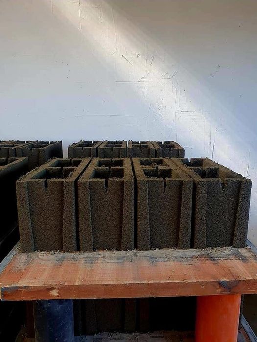 Vand bolțari vibropresati!!