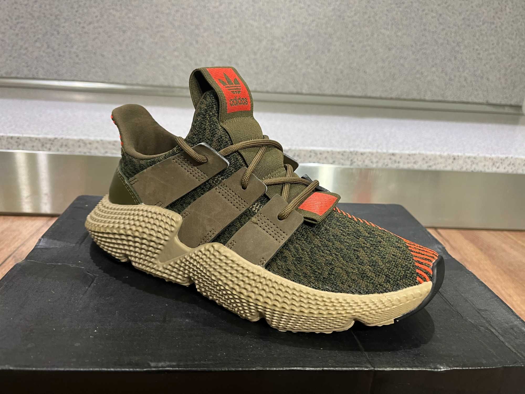 ОРИГИНАЛНИ *** Adidas Prophere /  " Trace Olive "