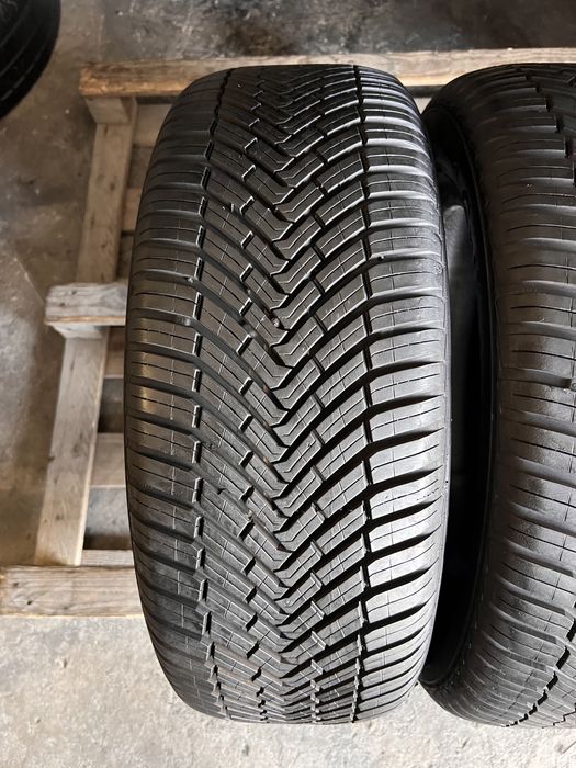 2 anvelope all season ca NOI 215/60/16 , Continental , 7.8 mm