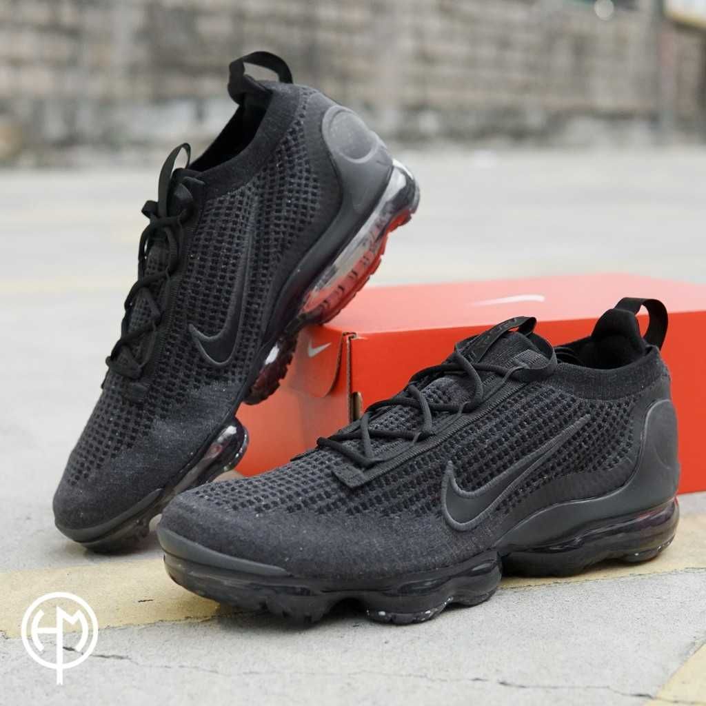 Обувки NIKE / VaporMax / BLACK FLYKNIT 2021 +КУТИЯ