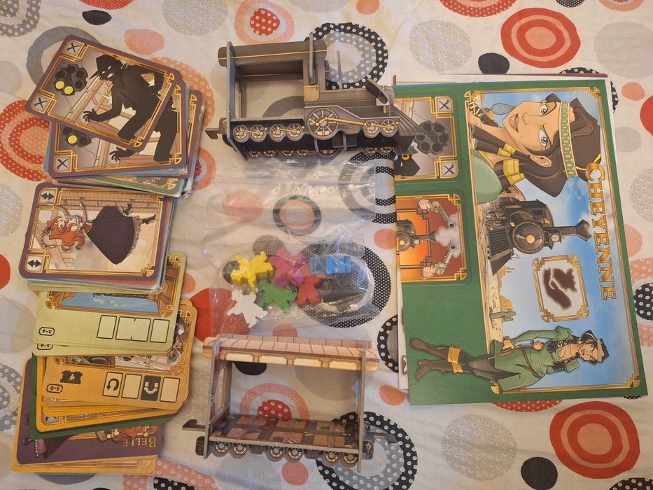 Diferite board games, boardgames, cardgame, exit, escape room